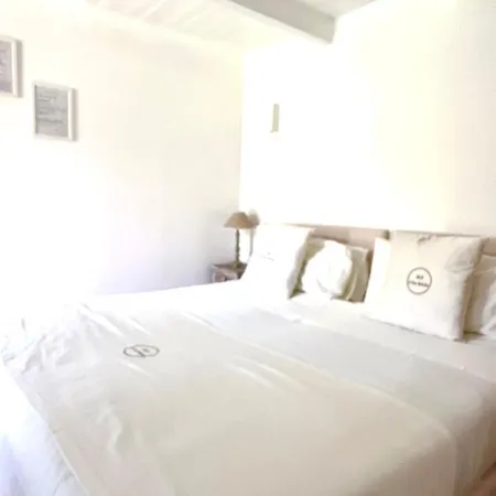 La Casa (Adults Only)
