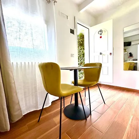 La Casa (Adults Only) Bed & Breakfast *